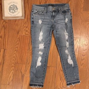 Level 99 summer, cropped, frayed, stretch jeans